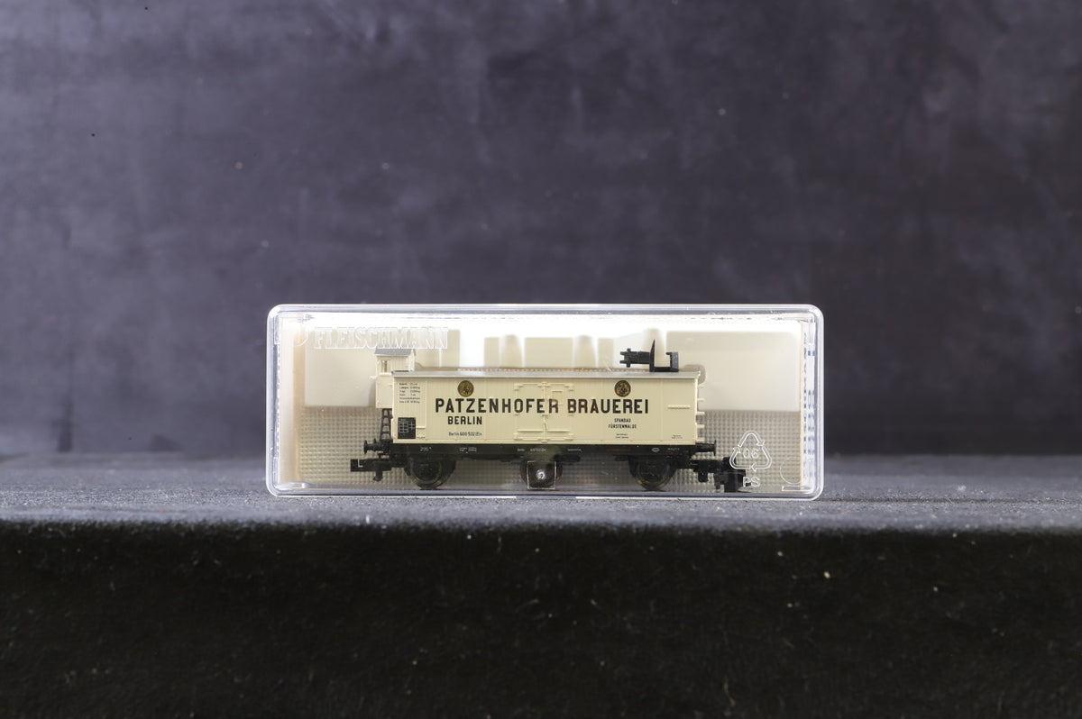 Fleischmann N Rake Of 4 Beer Box Vans Inc. 85 8827 &amp; 8889