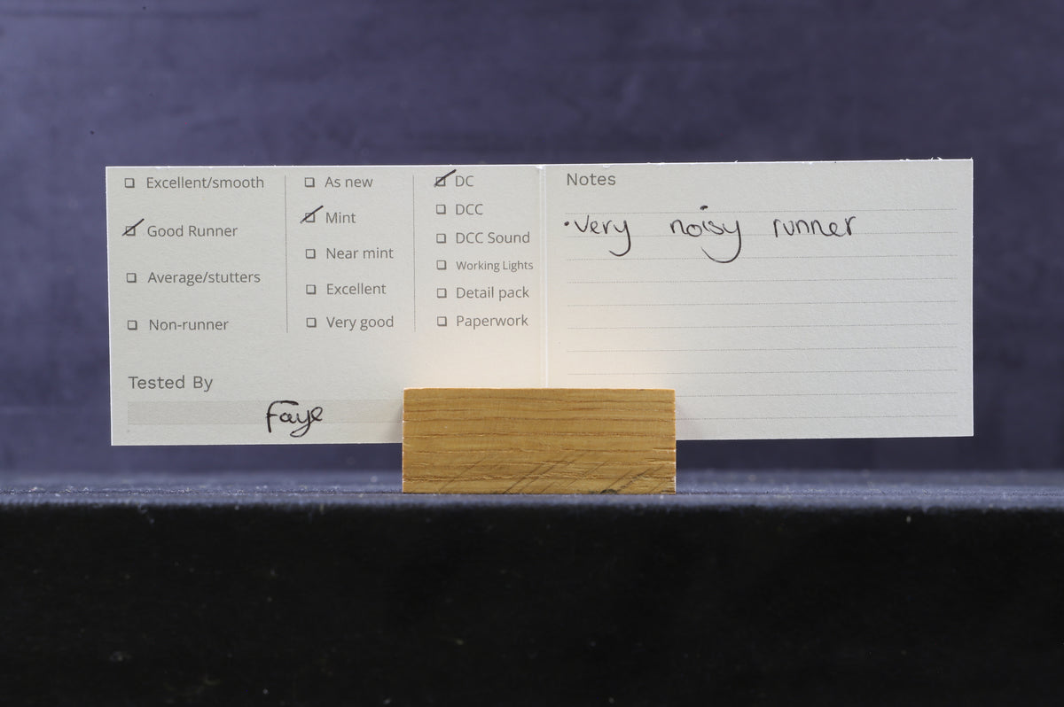 Hornby OO R2151 Class J94 WD Austerity &#39;157&#39;