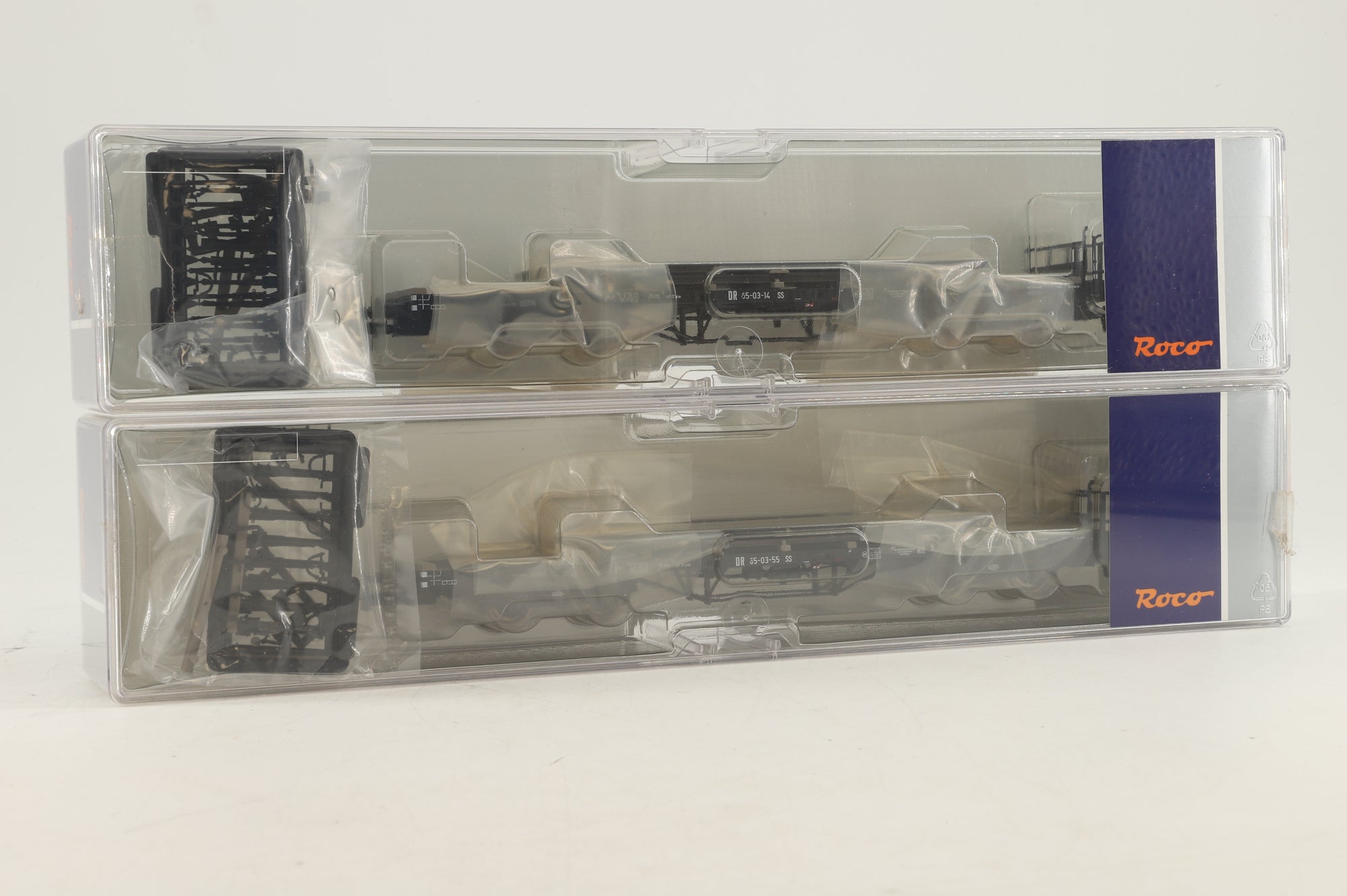 Roco HO Rake Of 2 DS Flat Wagons