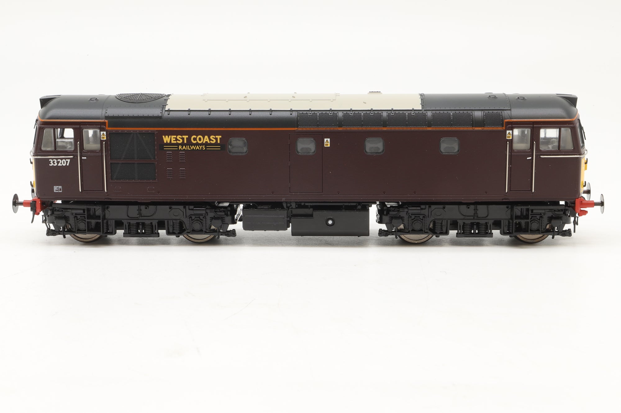 Heljan OO 3335 Class 33/2 '332017' West Coast Railway