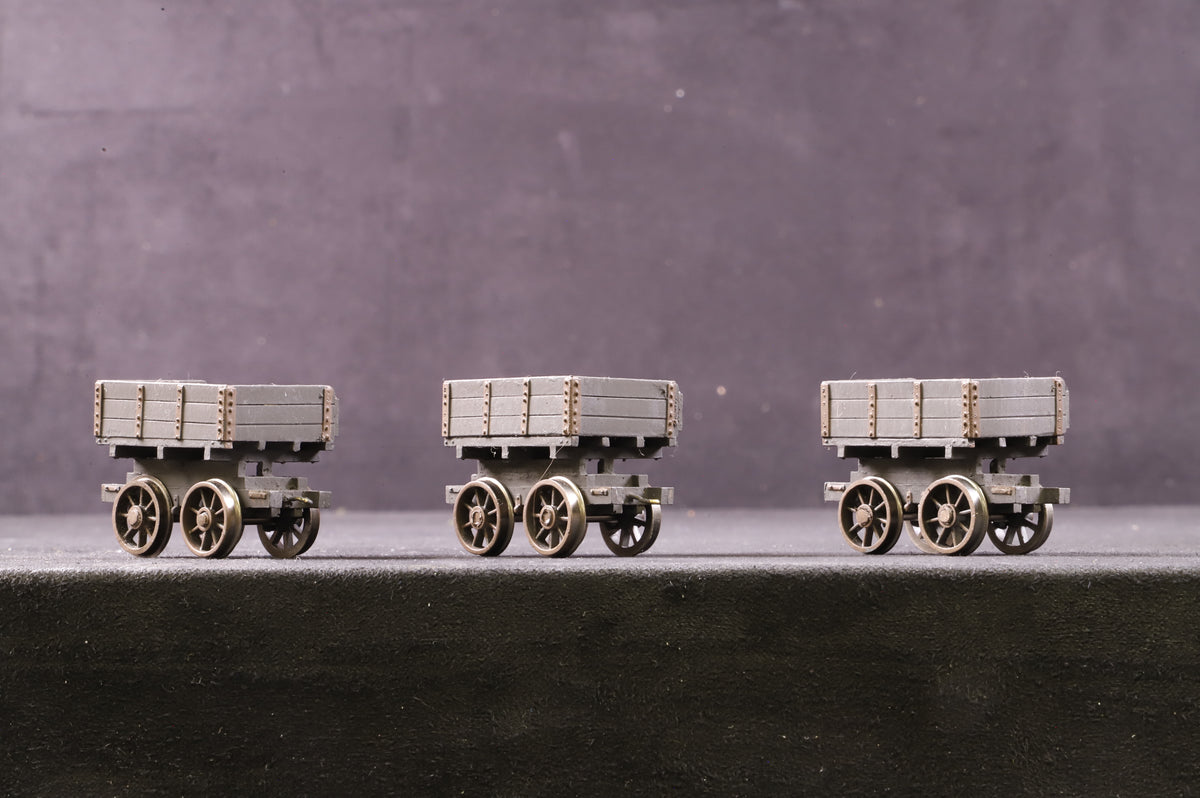 Smallbrook Studio Kit Built OO Set of 3 3 Plank Side Tipper Wagons