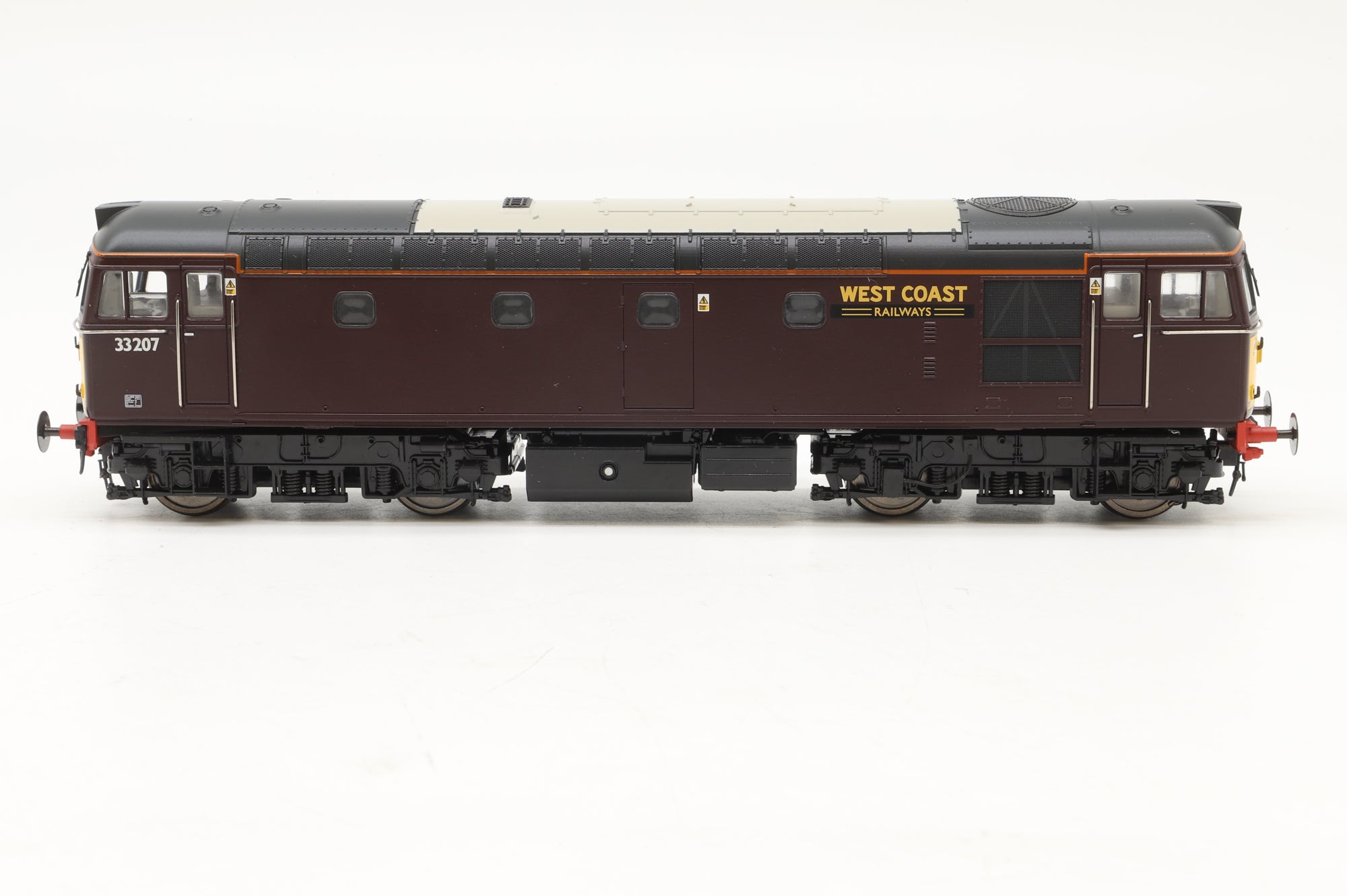 Heljan OO 3335 Class 33/2 '332017' West Coast Railway