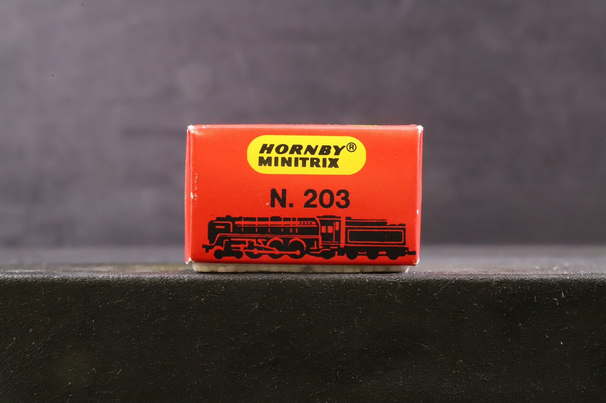 Hornby Minitrix N gauge 203 Standard Class 7 70000 'Britannia' in Lined BR Green w/ Late Crests