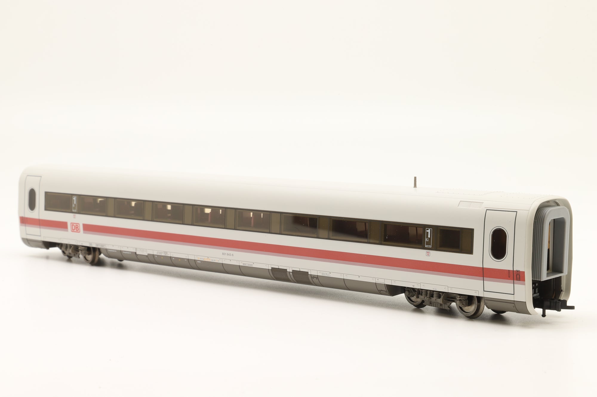 Fleischmann HO Rake Of 5 DB ICE Coaches Inc. 4449x2, 4448, 4441, 4444