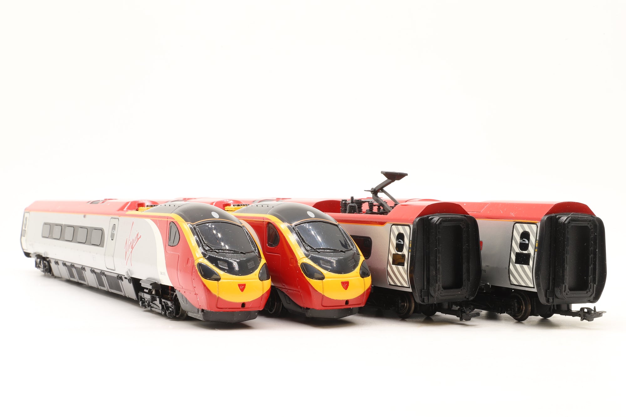 WORKSHOP Dapol OO D390-10 Class 390 Pendolino Commonwealth Games Limited Edition, Non-runner