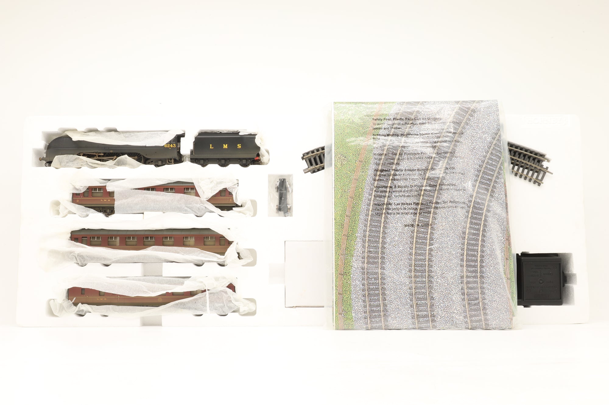 Hornby OO R1060 Coming Home Train Set