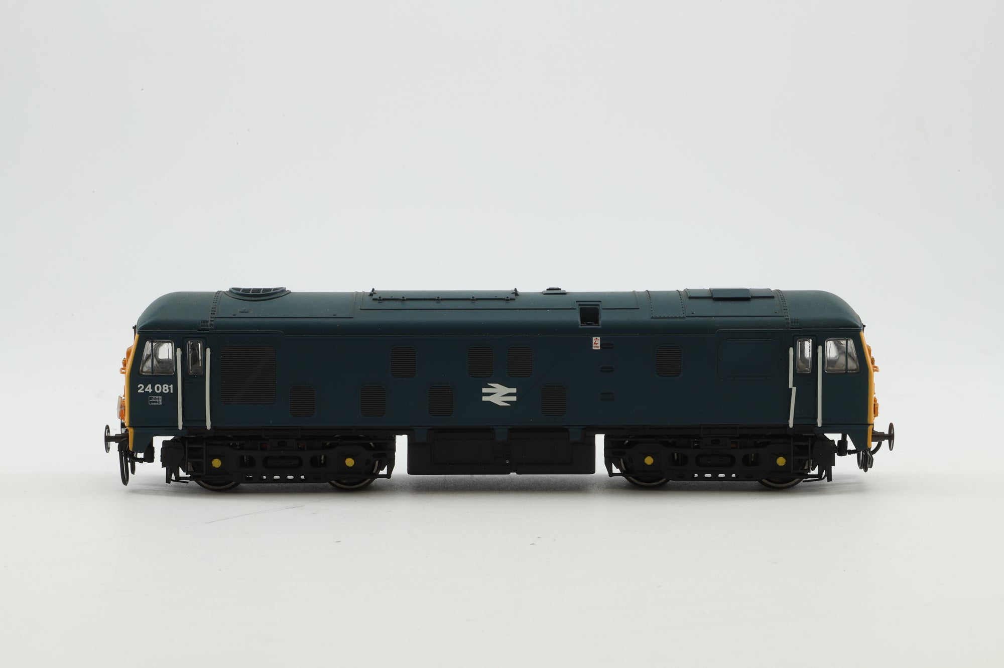 Bachmann OO 32-410 Class 25/2 25087 in BR Blue