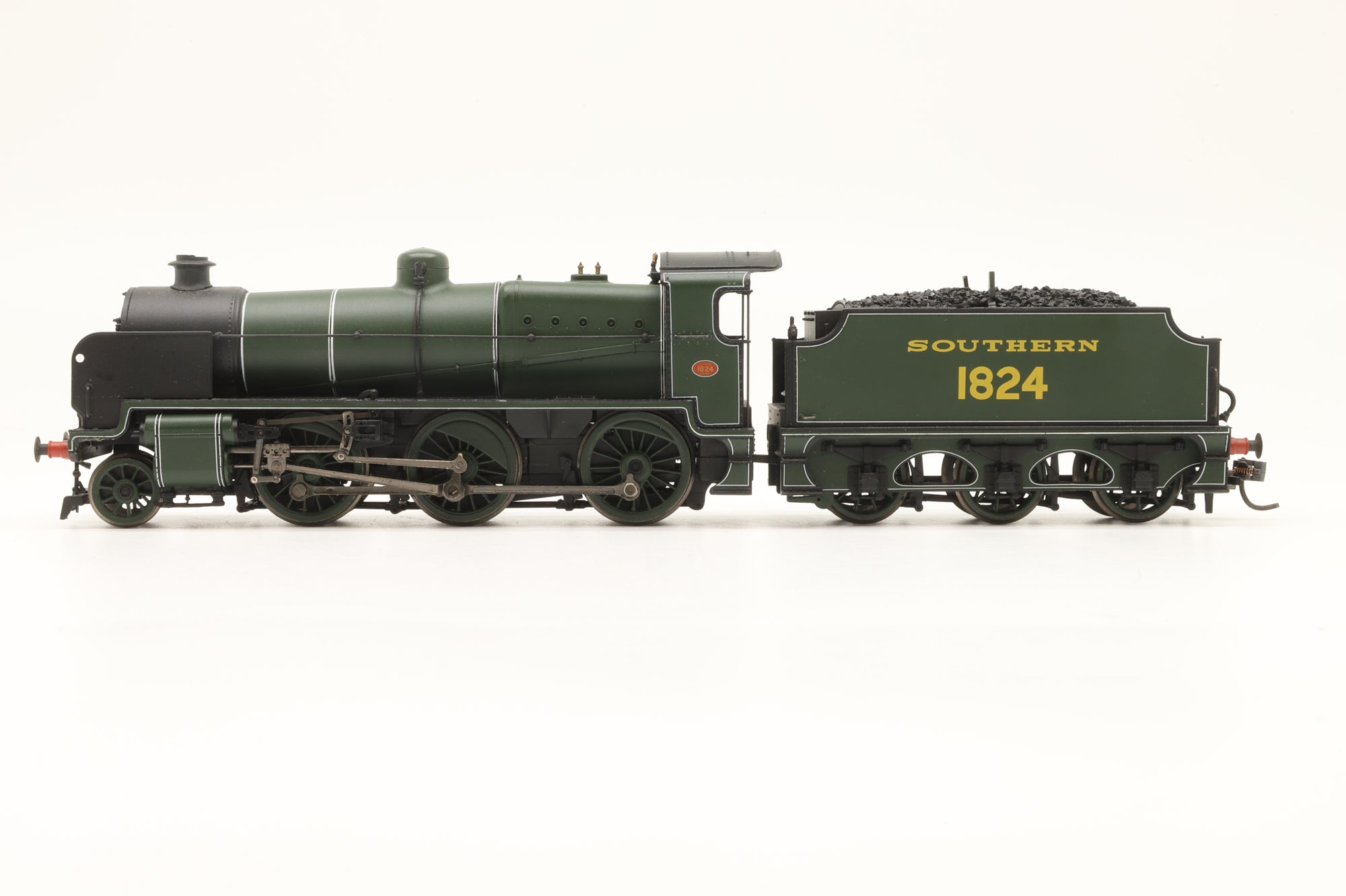 Bachmann OO 32-153 N Class '1824' Lined Southern Green, DCC Fitted