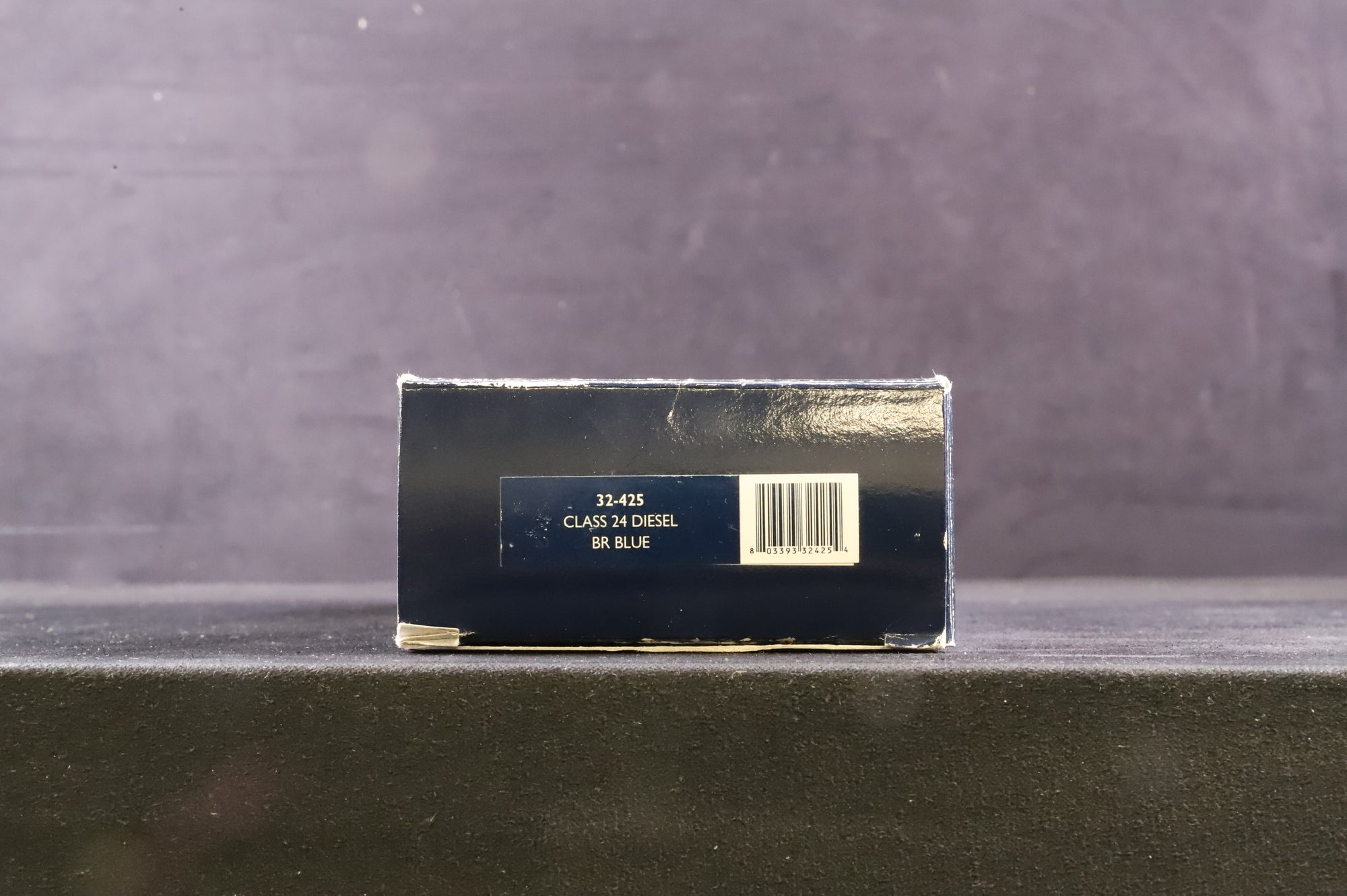 Bachmann OO 32-425 Class 24 '24081' Diesel Locomotive BR Blue