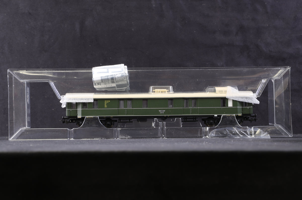 Liliput HO Rake of 3 Reichsregierungzug Coaches, Inc. L385103, L385203 &amp; L385403