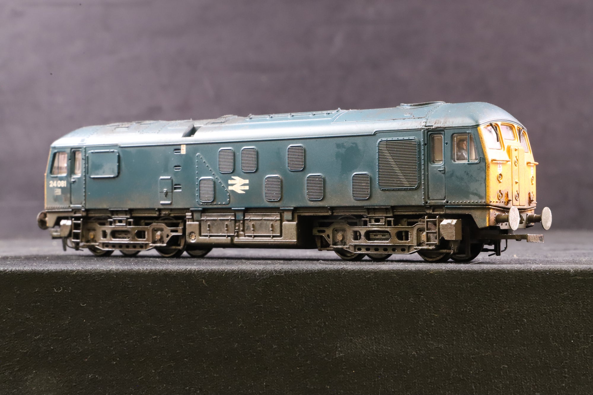 WORKSHOP Bachmann OO Class 24 24081 in BR Blue - Weathered