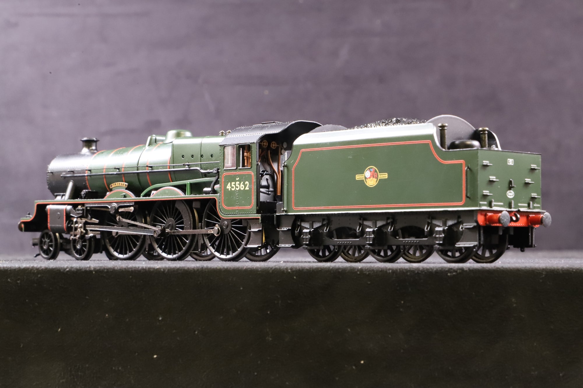 Bachmann OO 31-176 Class 5XP Jubilee 4-6-0 '45562' 'Alberta' BR Green L/C