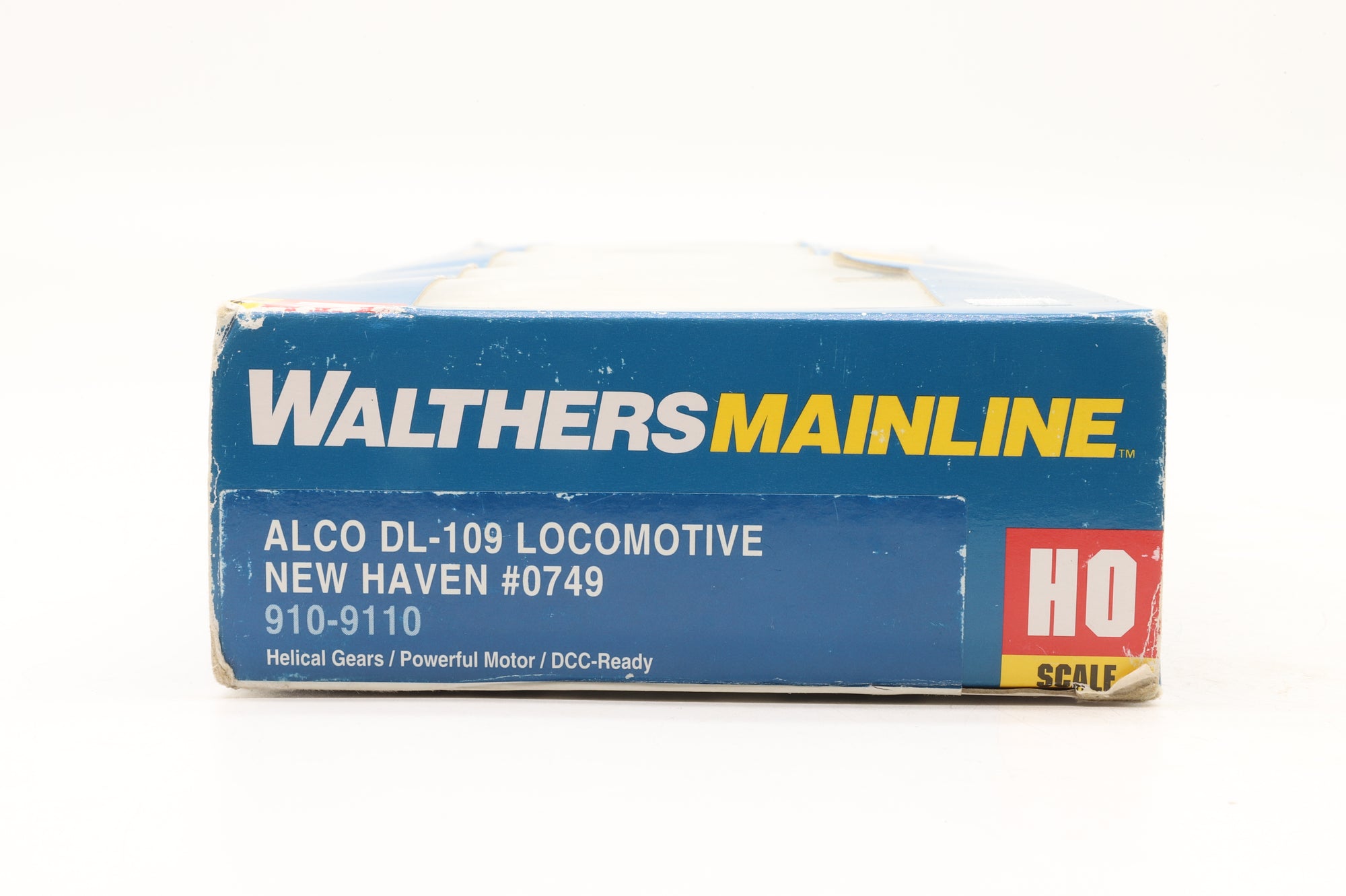 Walthers HO 910-9110 Alco DL-109 #0749 in New Haven Livery