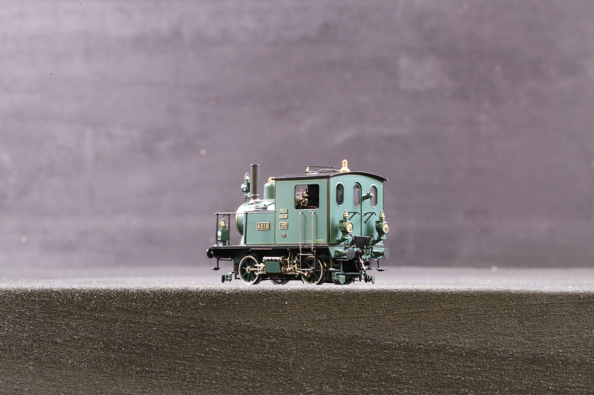 Micro-Metakit HO Brass 08301H ML 2/2 Tank Locomotive Green Livery