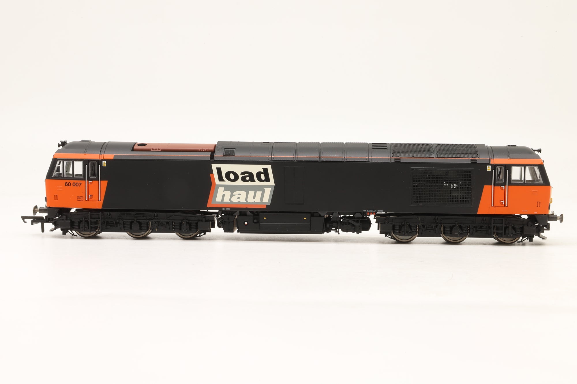Hornby OO R2489 Class 60 60007 in Loadhaul Livery
