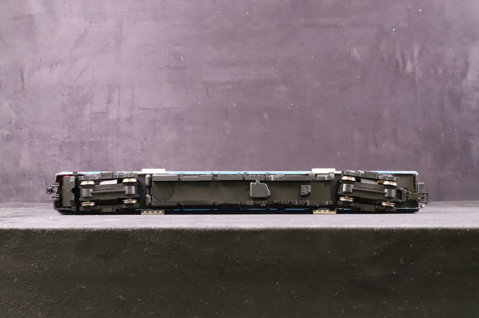 Bachmann OO 32-452 Class 170/4 Turbostar 2 Car DMU in Southwest Trains Livery