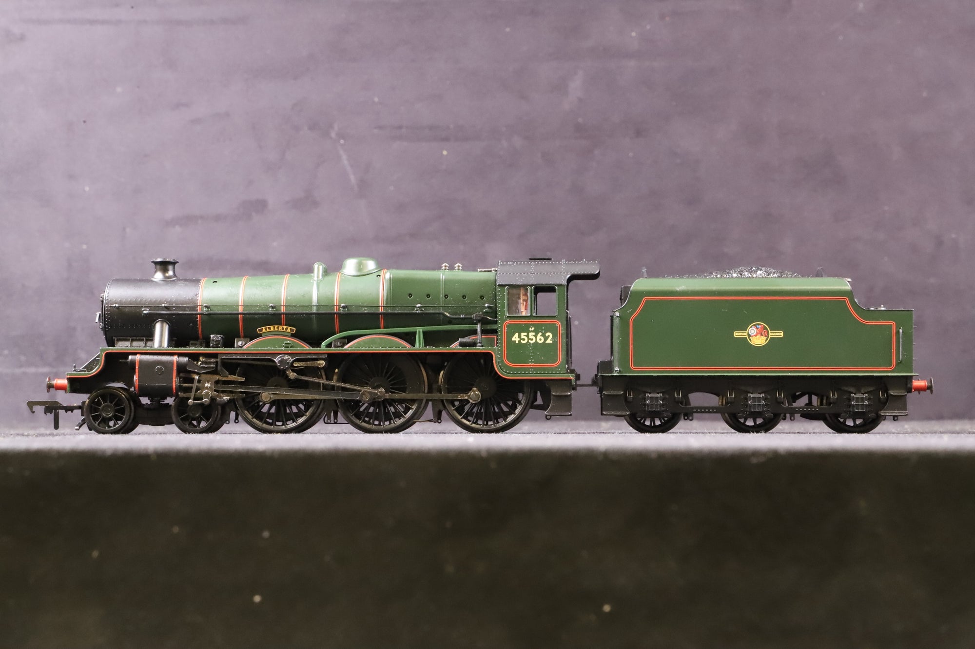 Bachmann OO 31-176 Class 5XP Jubilee 4-6-0 '45562' 'Alberta' BR Green L/C