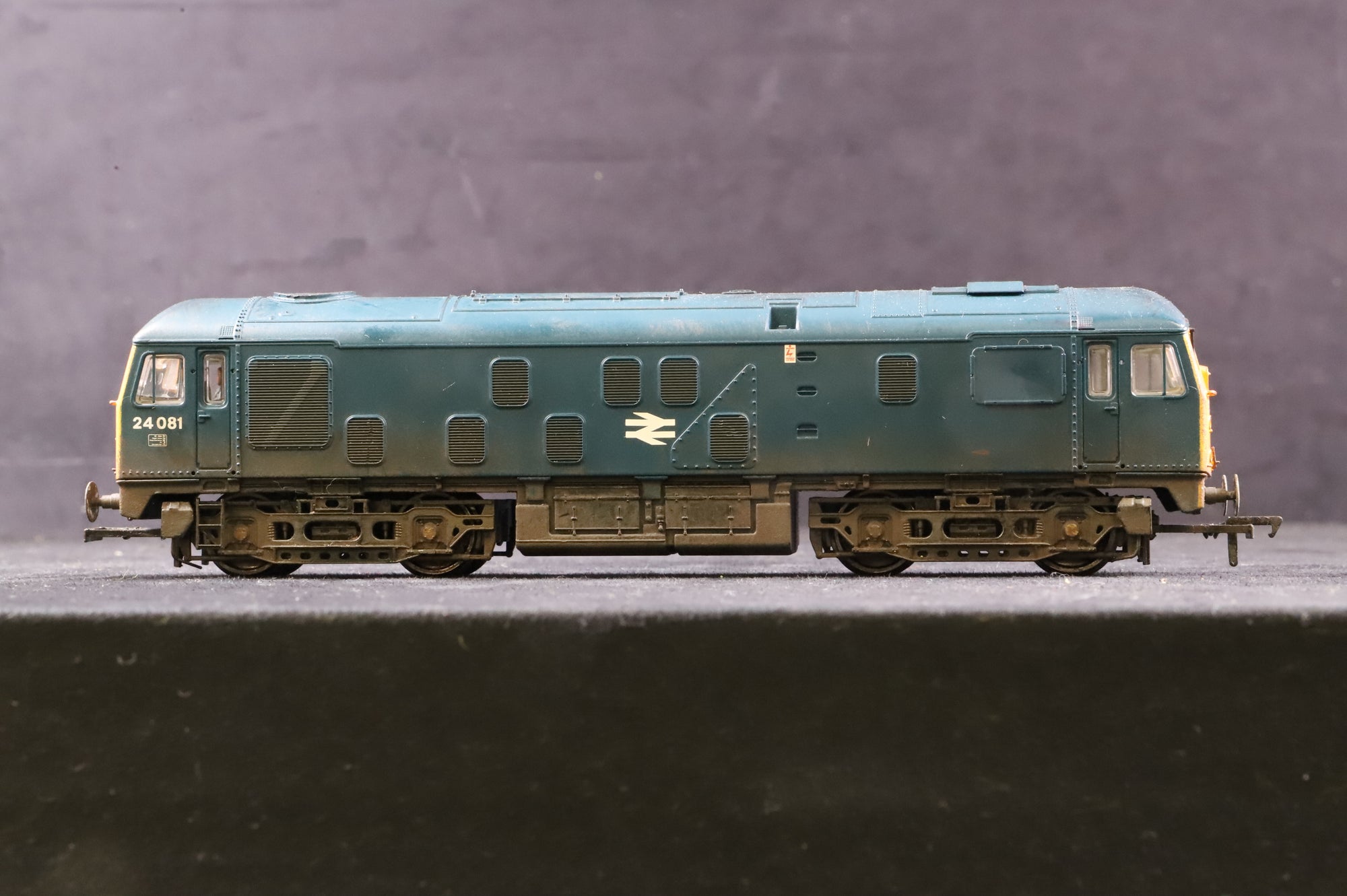 WORKSHOP Bachmann OO Class 24 24081 in BR Blue - Weathered