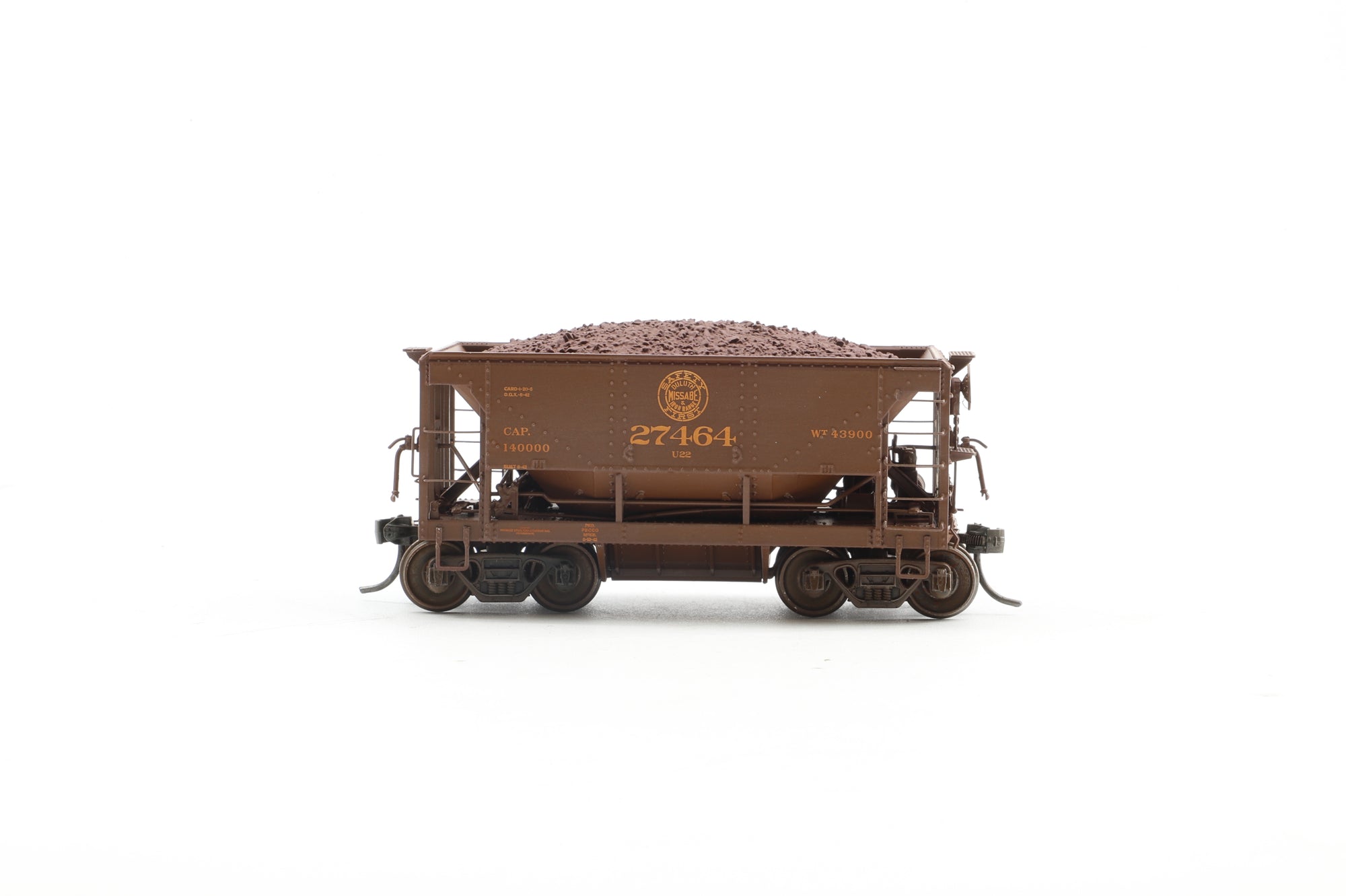 MTH HO Rake of 4 70T Centre Discharge Ore Cars in DMIR Livery