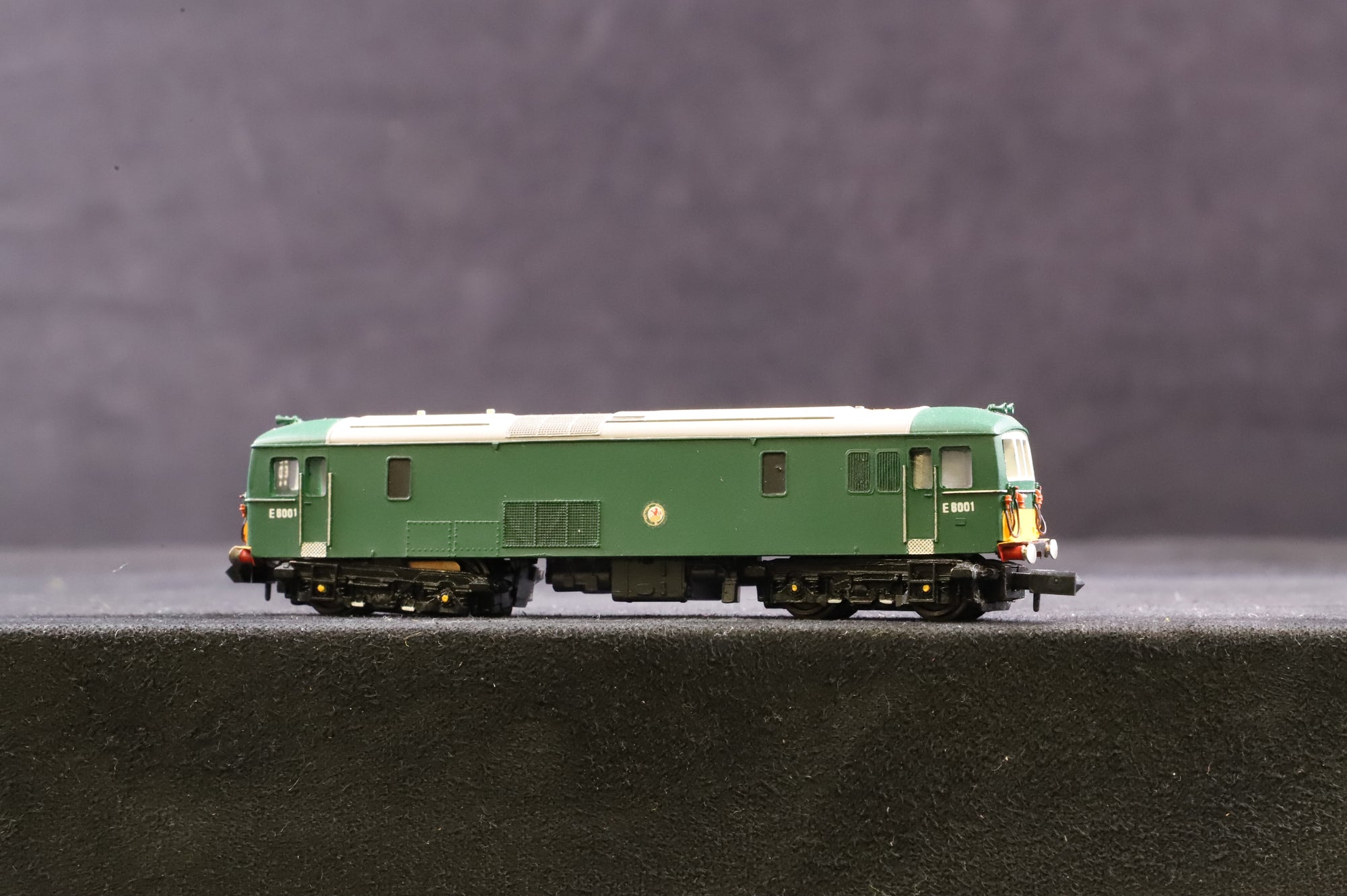 CJM N Gauge Class 73 E8001 in BR Green w/ Small Yellow Panels