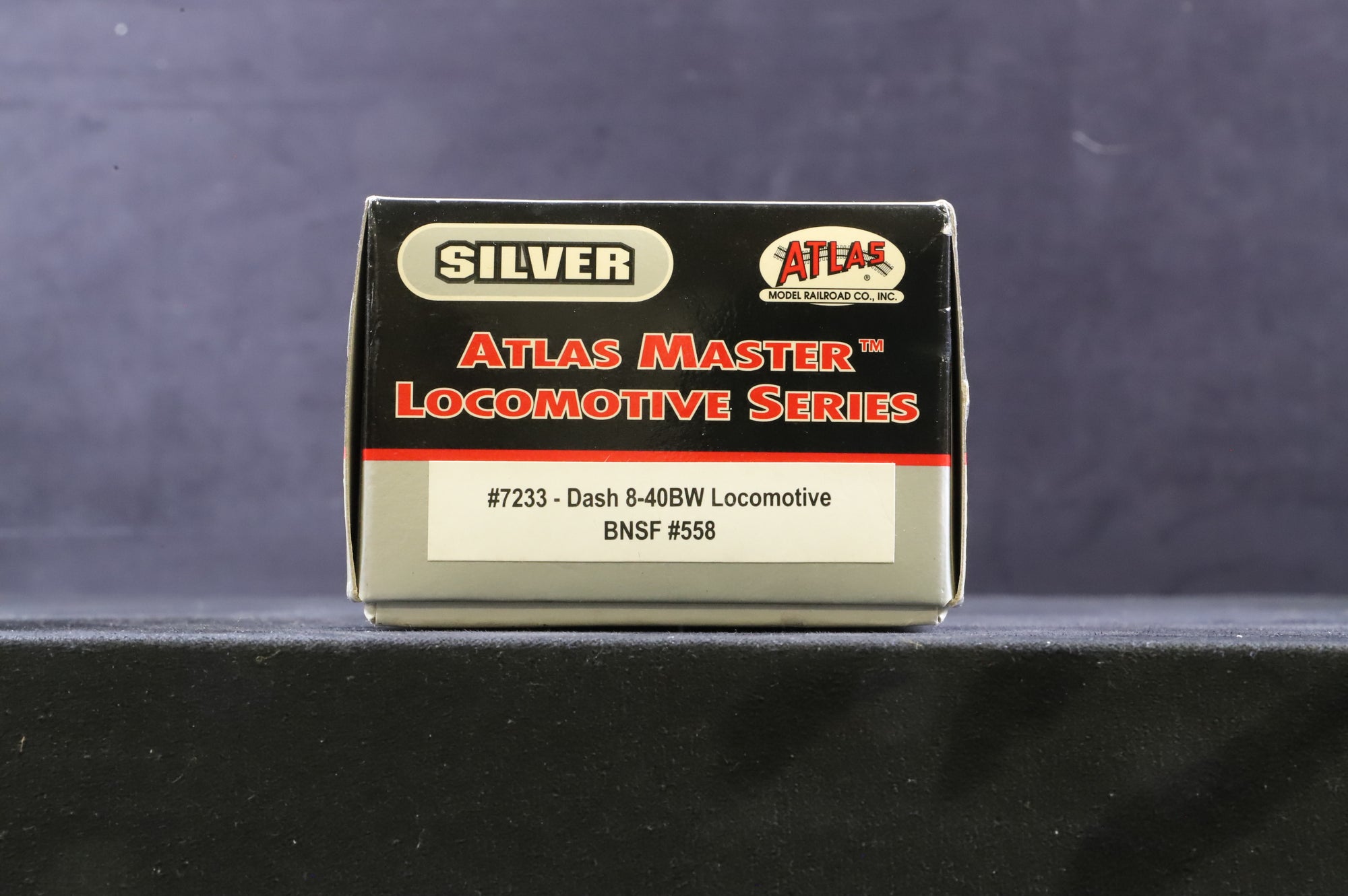 Altas HO 7233 Dash 8-40BW Locomotive BNSF '558', DCC Fitted