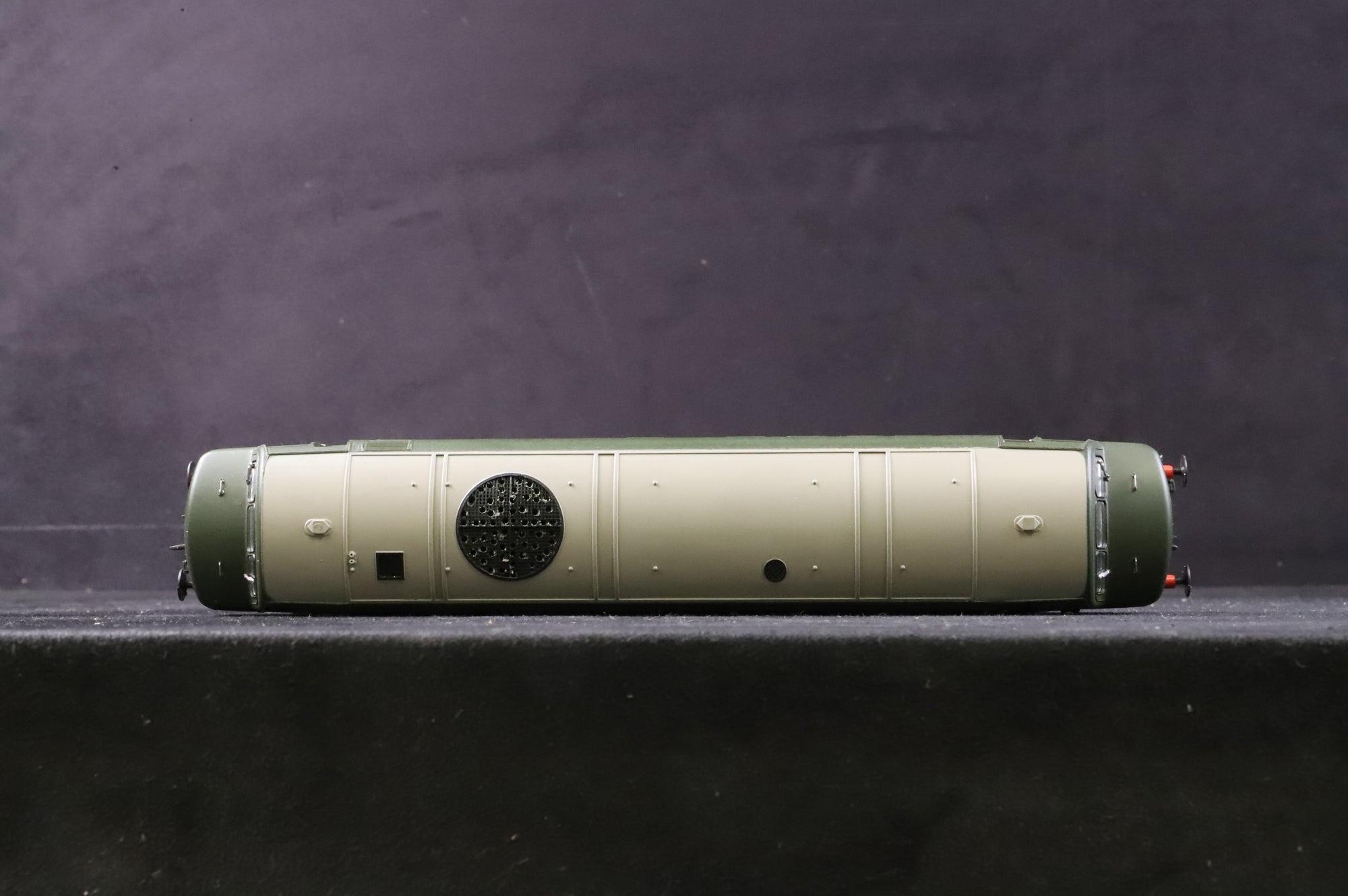 Heljan OO 2322 Class 23 Baby Deltic 'D5905' Green DCC Sound