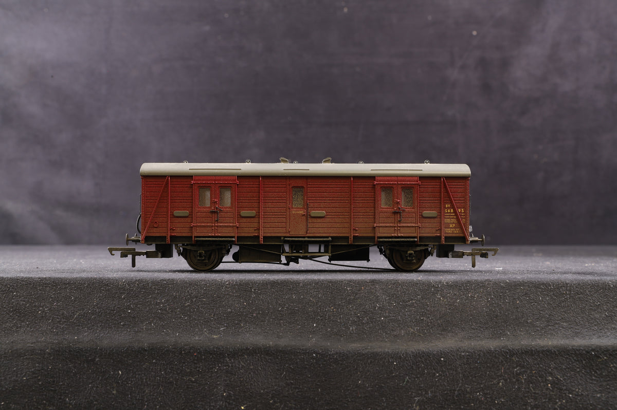 Hornby OO Rake Of 3 SR BR Crimson Maunsell Parcels Coaches, Weathered