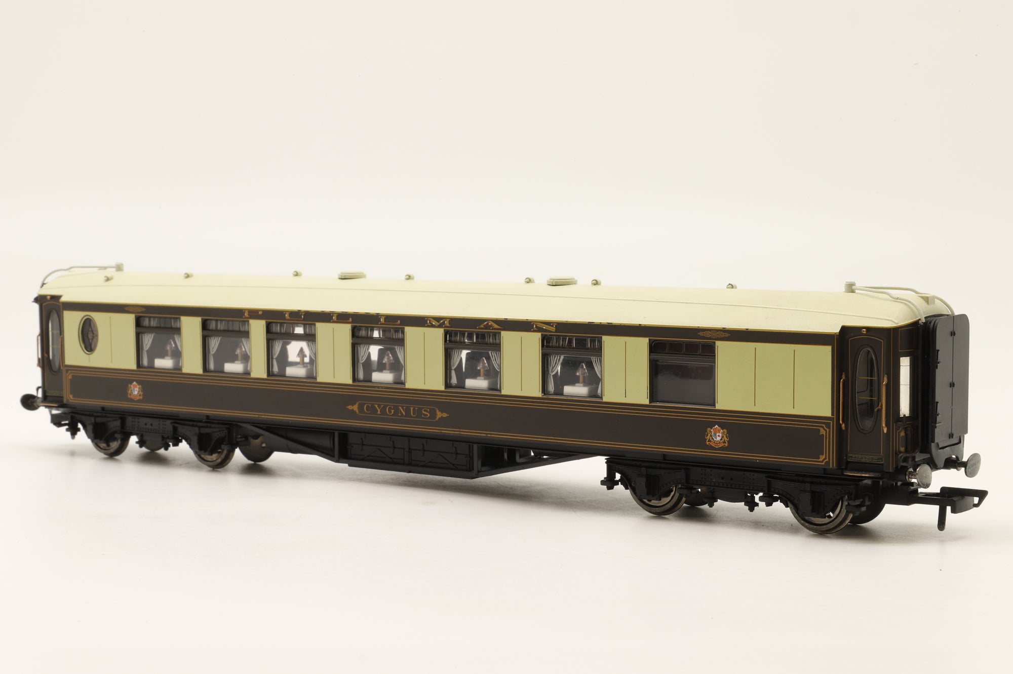 Hornby OO Set Of 3 Pullman Coaches 'Cygnus, Ibis & Minerva' Split From Set