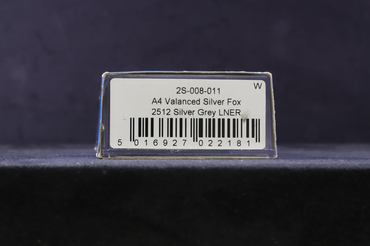 Dapol N 2S-008-011 Class A4 &#39;2512&#39; &#39;Silver Fox&#39; Silver/ Grey Livery TMC Weathered