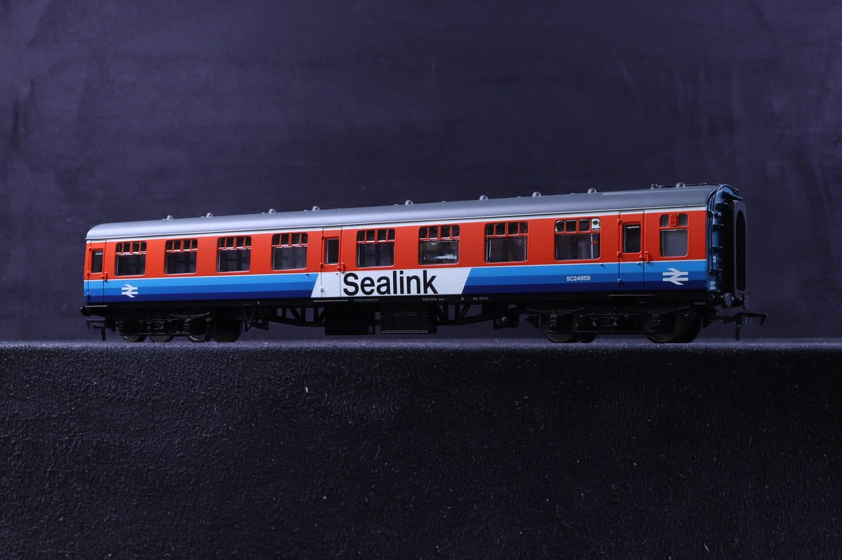 Bachmann OO Mk1 SK in BR(SC) Sealink Livery