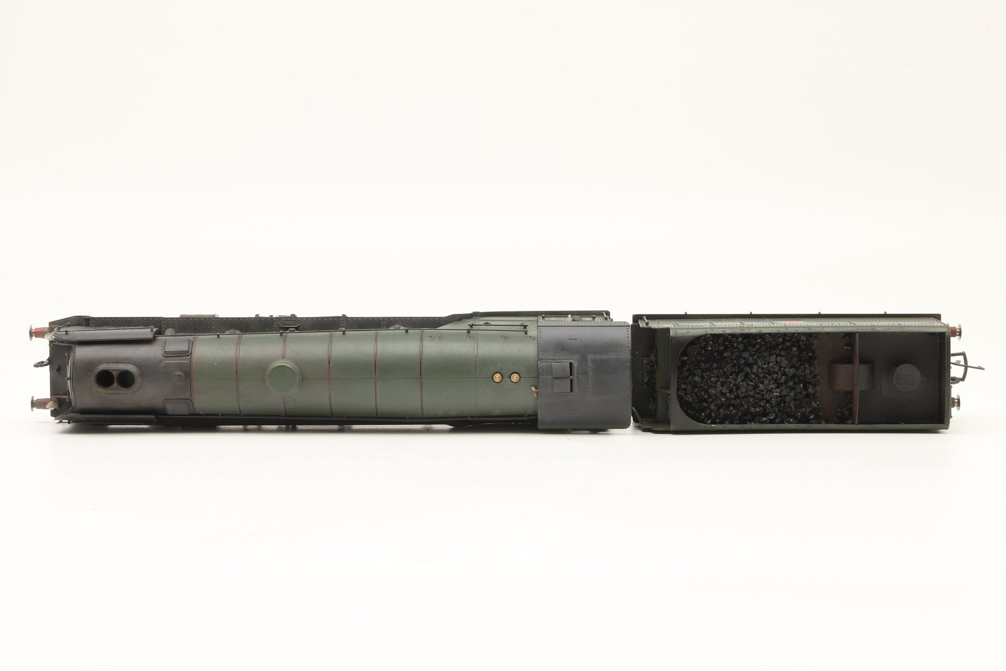 Hornby OO R3834 Thompson Class A2/3 60512 'Steady Aim' in Lined BR Green w/ Early Crests – Weathered