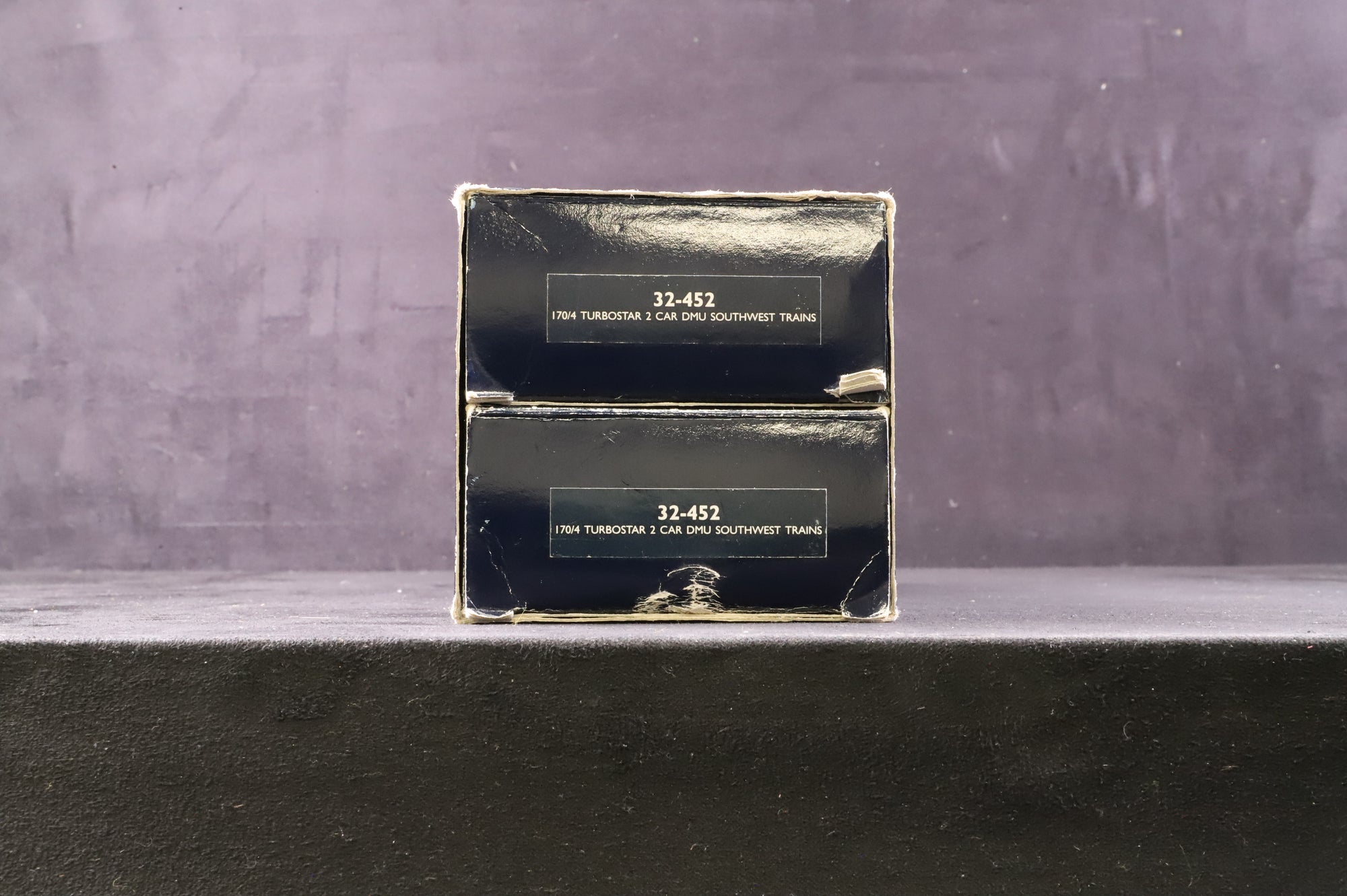 Bachmann OO 32-452 Class 170/4 Turbostar 2 Car DMU in Southwest Trains Livery