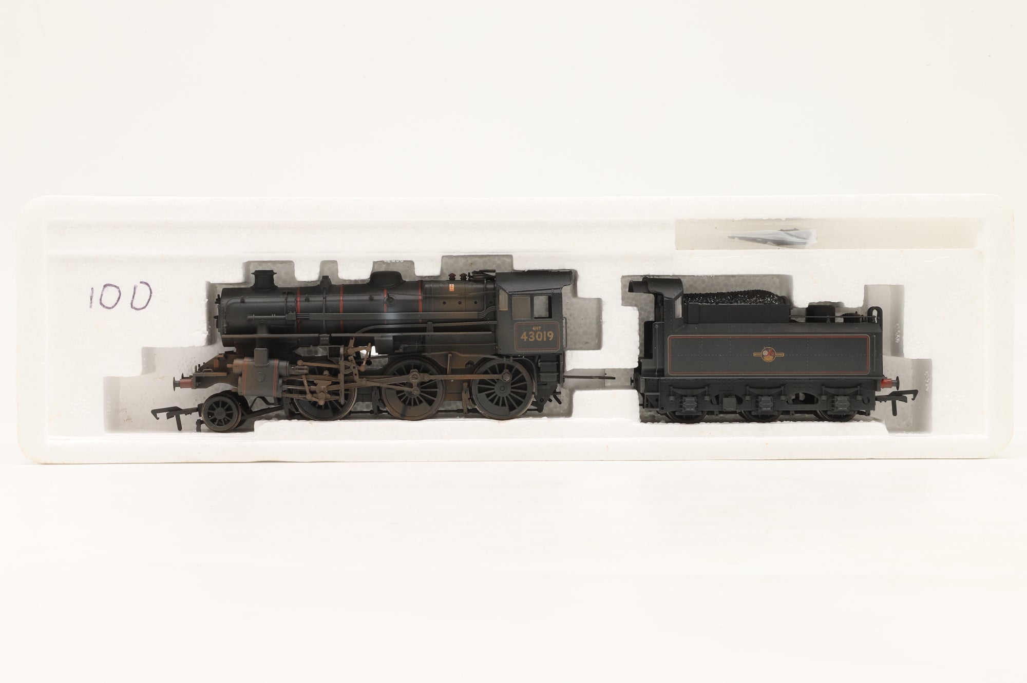 Bachmann OO 32-580 Ivatt Class 4 '43019' BR Lined Black L/C Weathered