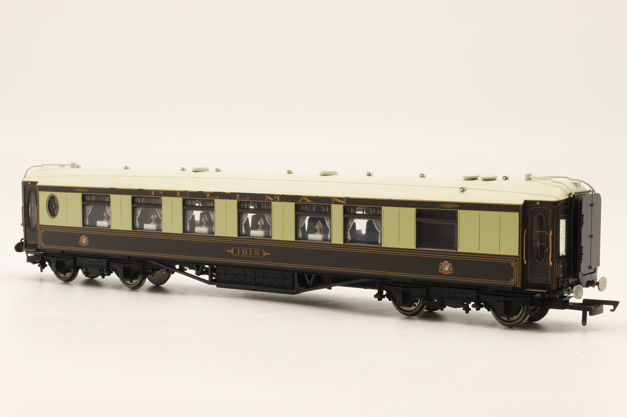 Hornby OO Set Of 3 Pullman Coaches 'Cygnus, Ibis & Minerva' Split From Set