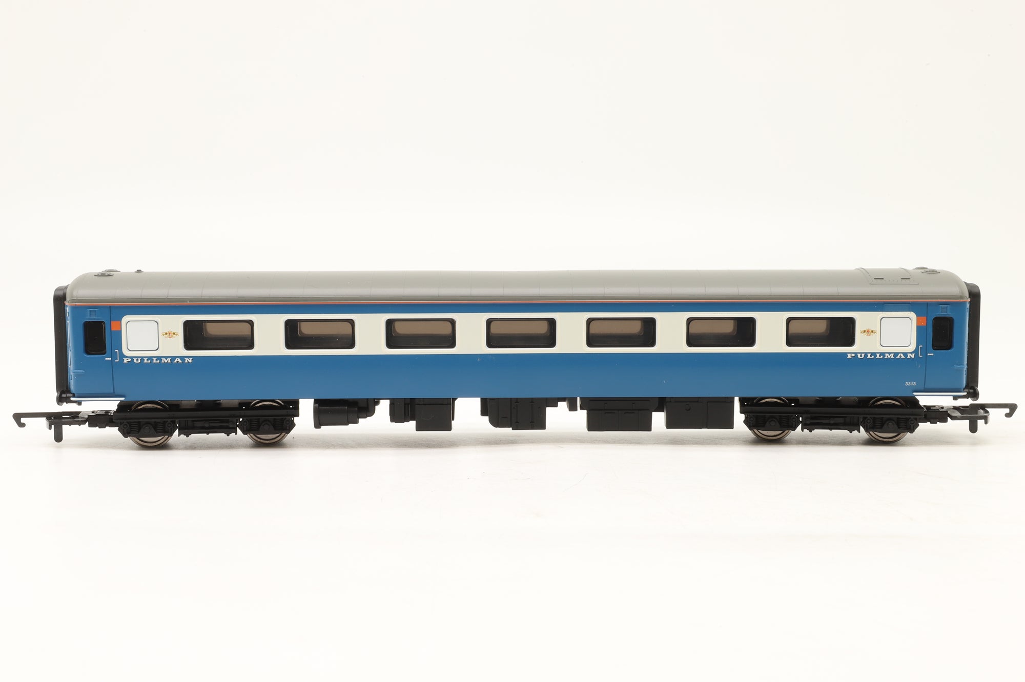 Hornby OO R1093 The Blue Pullman Set Class 47 & 3 Mk2 Coaches