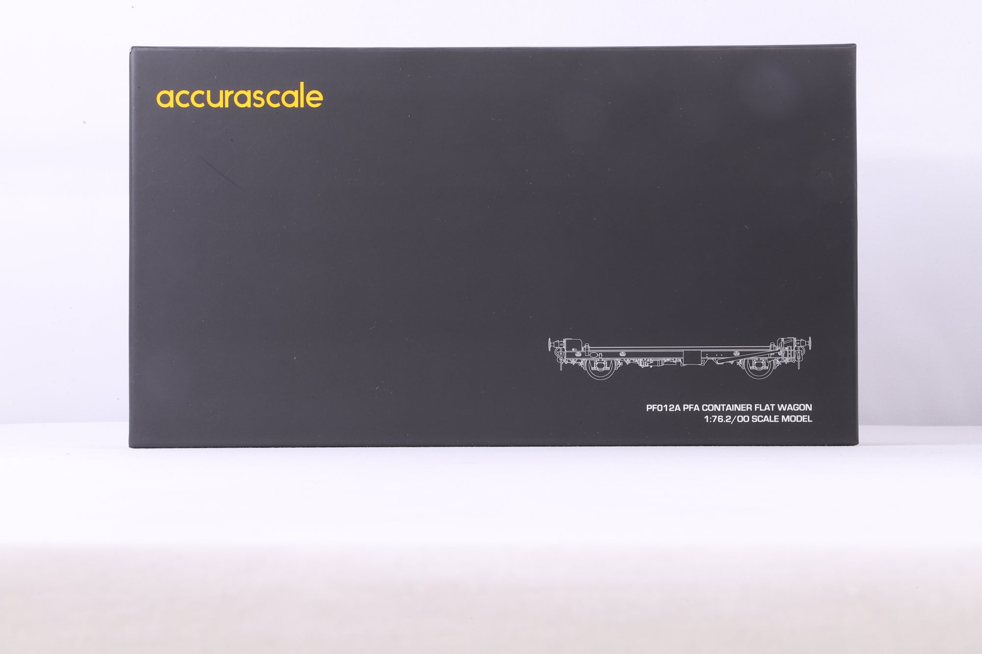 Accurascale OO ACC2075-GYP-U Triple Pack of PFA Container Flat Wagons w/ 'British Gypsum' Loads