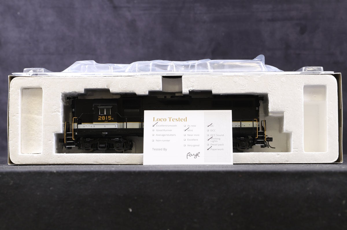 Atlas HO 8991 GP-38 Diesel Locomotive High Nose Southern &#39;2815&#39;