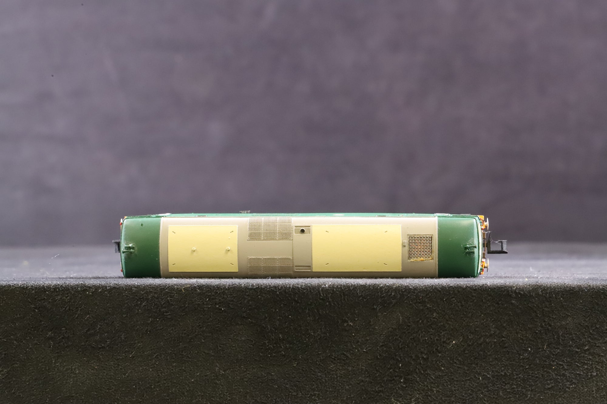 CJM N Gauge Class 73 E8001 in BR Green w/ Small Yellow Panels