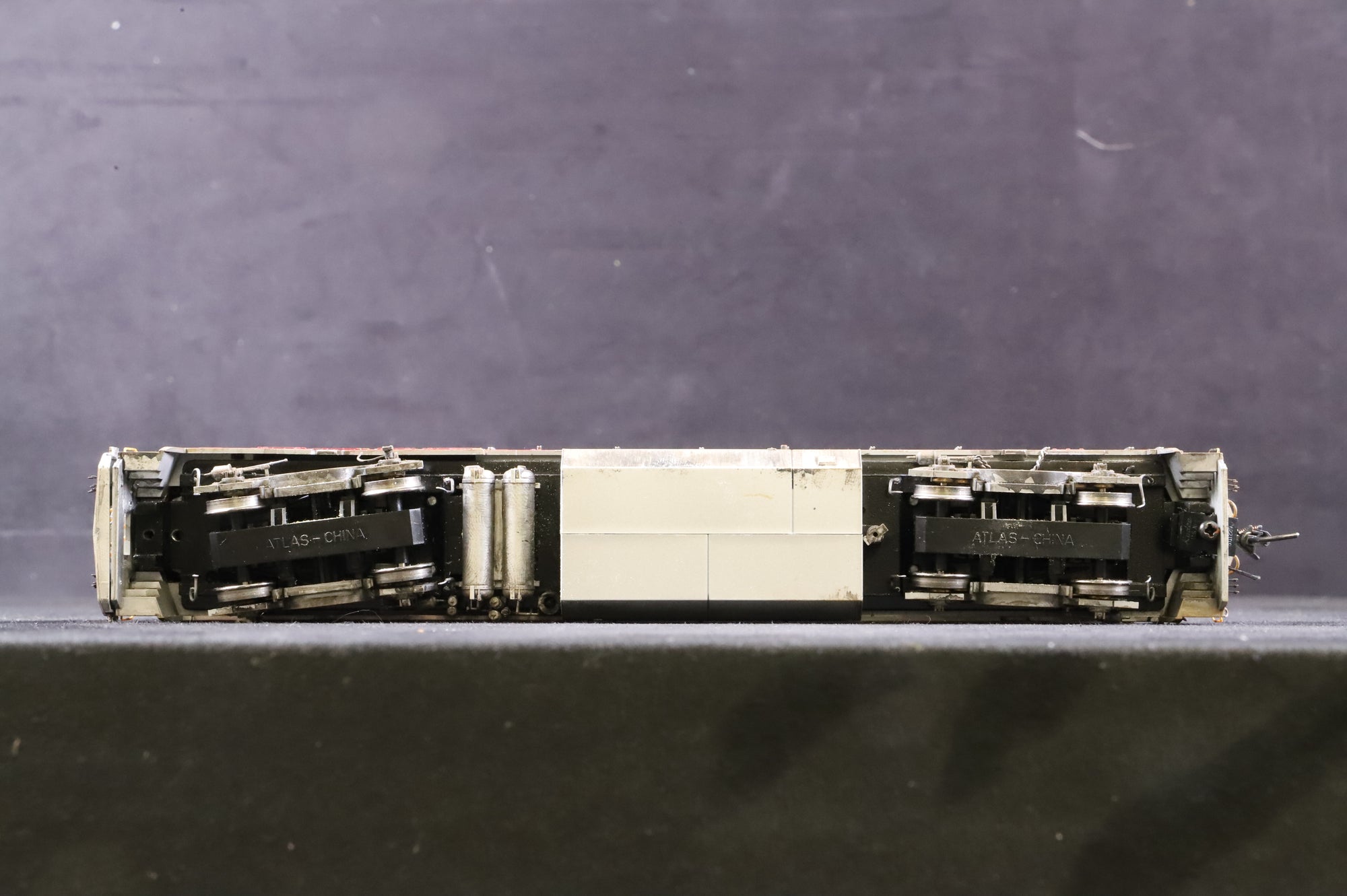 Atlas HO 7232 Dash 8-40BW Locomotive BNSF '539', Weathered & DCC Fitted