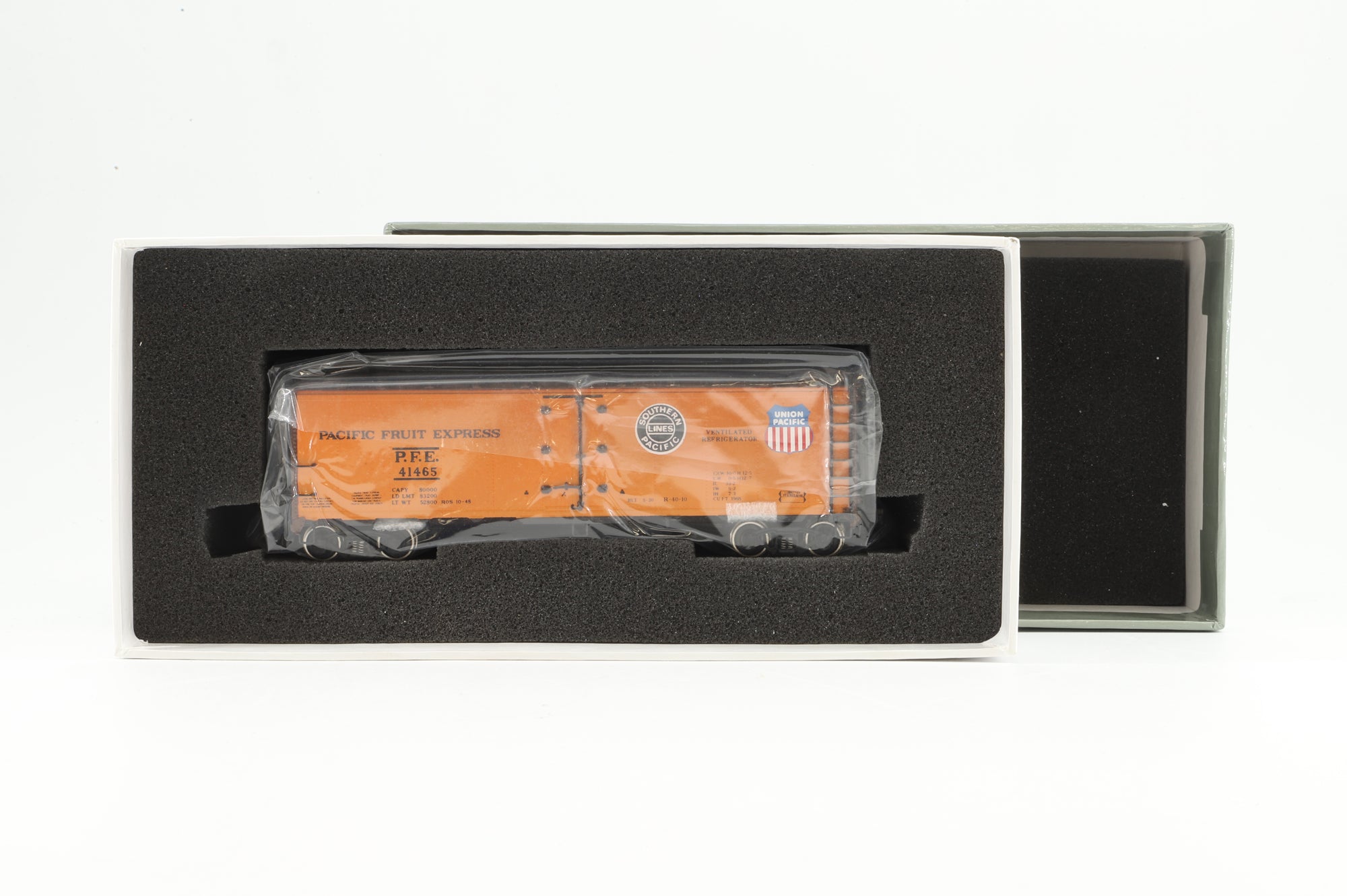 Challenger Imports HO Brass 2136.1 PFE Ice Reefer Class R40-10 '41465'