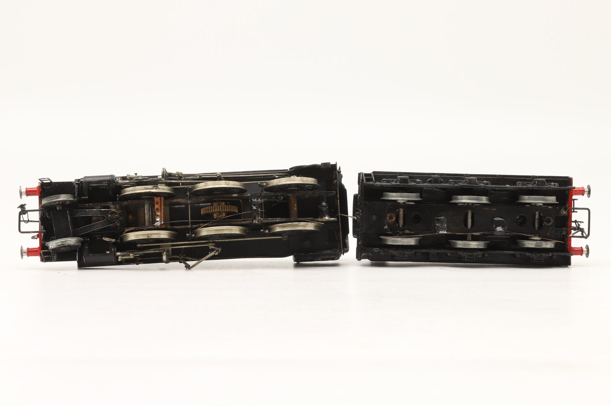 Nu-Cast Kit-Builtt OO NC222 Ivatt 2F 46424 in BR Black w/ Gill Sans BR Lettering
