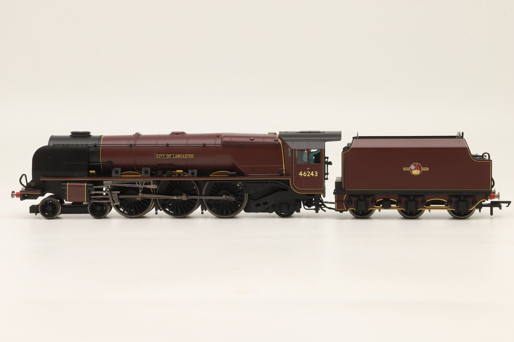 Hornby OO R2930 Princess Coronation Class '46243' 'City Of Lancaster' BR Lined Maroon L/C DCC Fitted