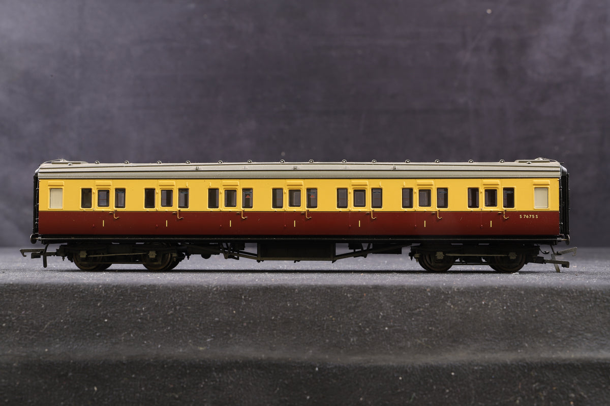 Hornby OO Rake of 7 SR Maunsell BR Crimson &amp; Cream Coaches