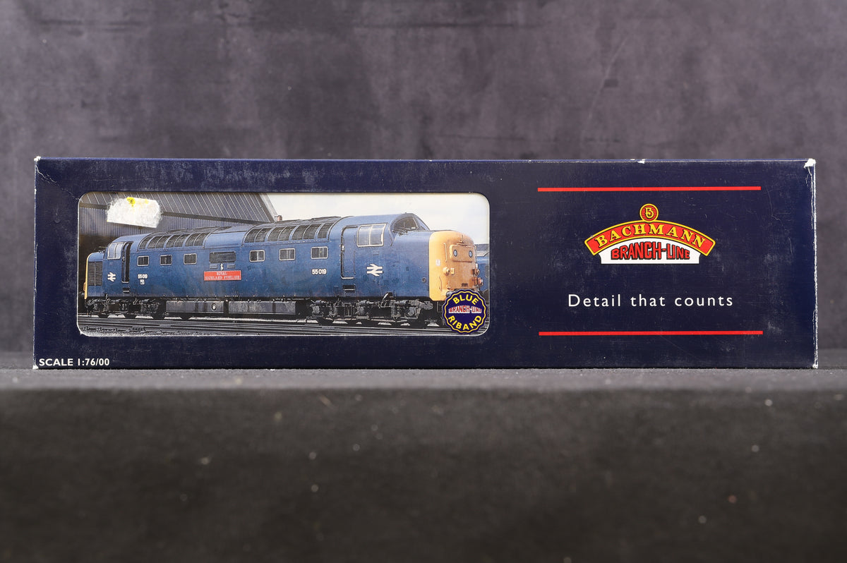 Bachmann OO 32-525 Class 55 Deltic &#39;D9004&#39; &#39;Queens Own Highlander&#39; BR Greem