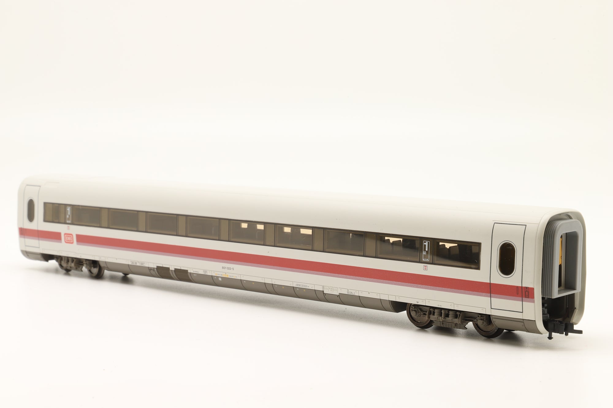 Fleischmann HO Rake Of 5 DB ICE Coaches Inc. 4441, 4454, 4443, 4445 & 4442