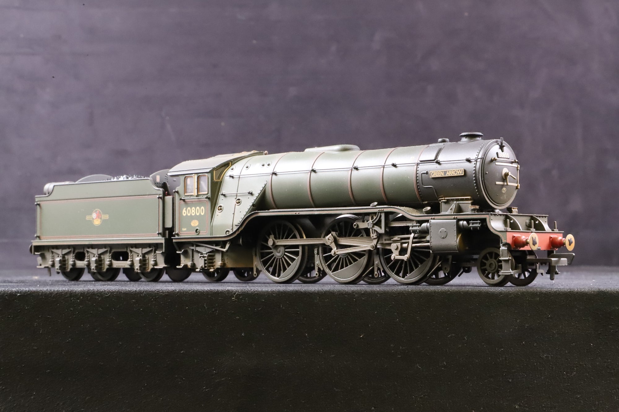 Bachmann OO 35-201 LNER Class V2 '60800' 'Green Arrow' BR Lined Green L/C Weathered DCC Sound