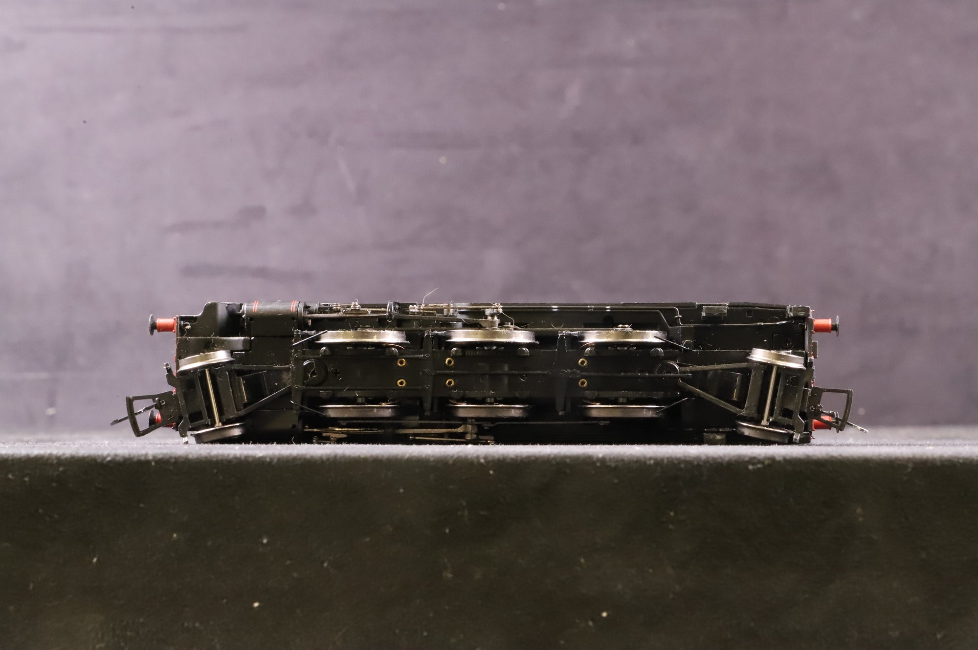 Bachmann OO 31-981 Standard 3MT 82021 in Lined BR Black w/ Early Crests