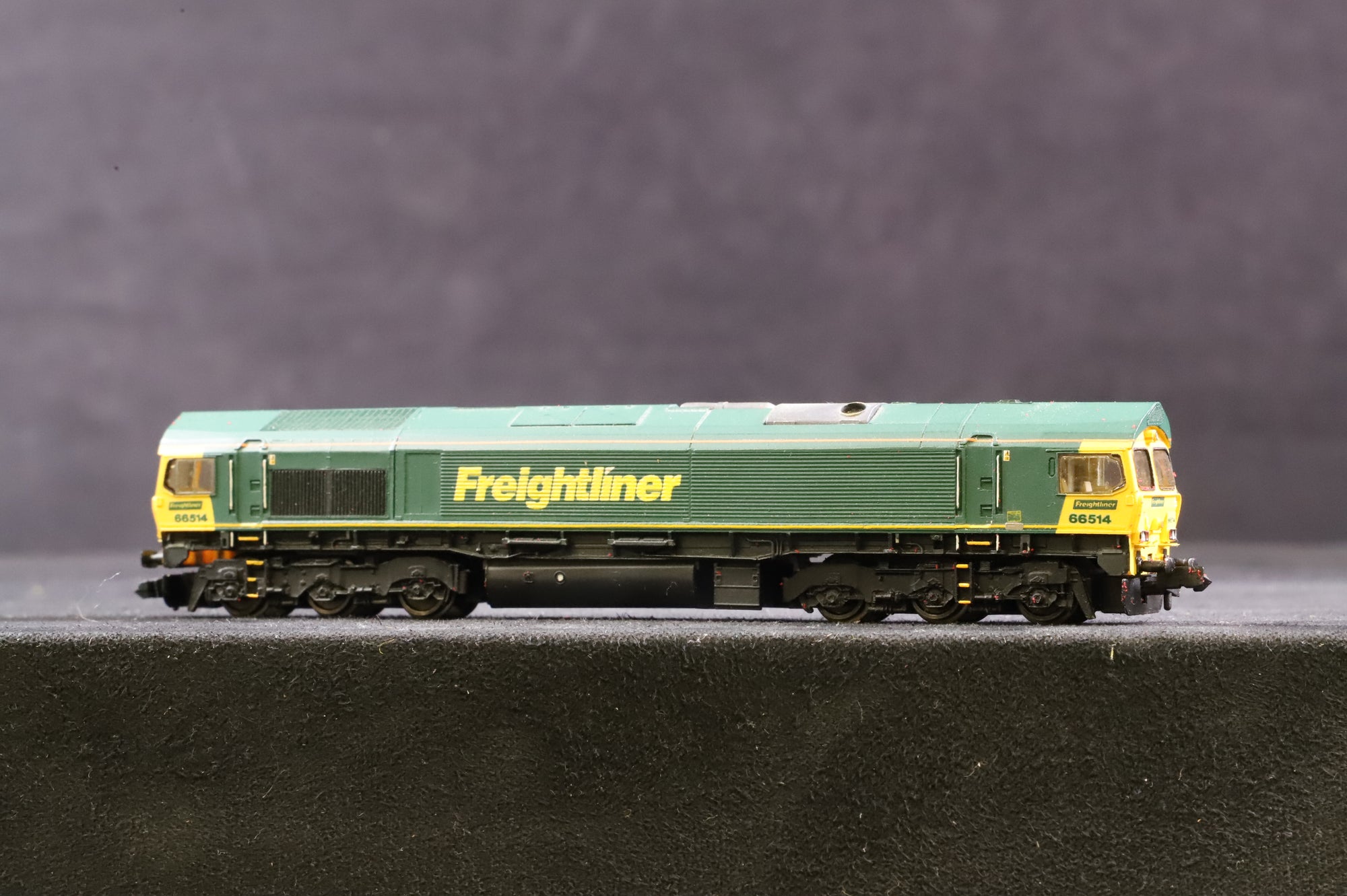 CJM N Gauge Class 66 66514 in Freightliner Livery