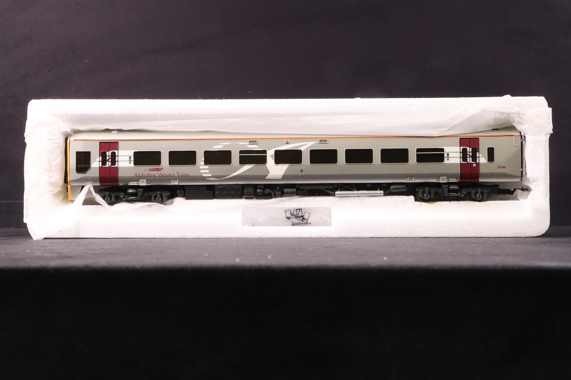 Bachmann OO 31-506A Class 158 2 Car DMU in Wessex Trains/Alphaline Livery