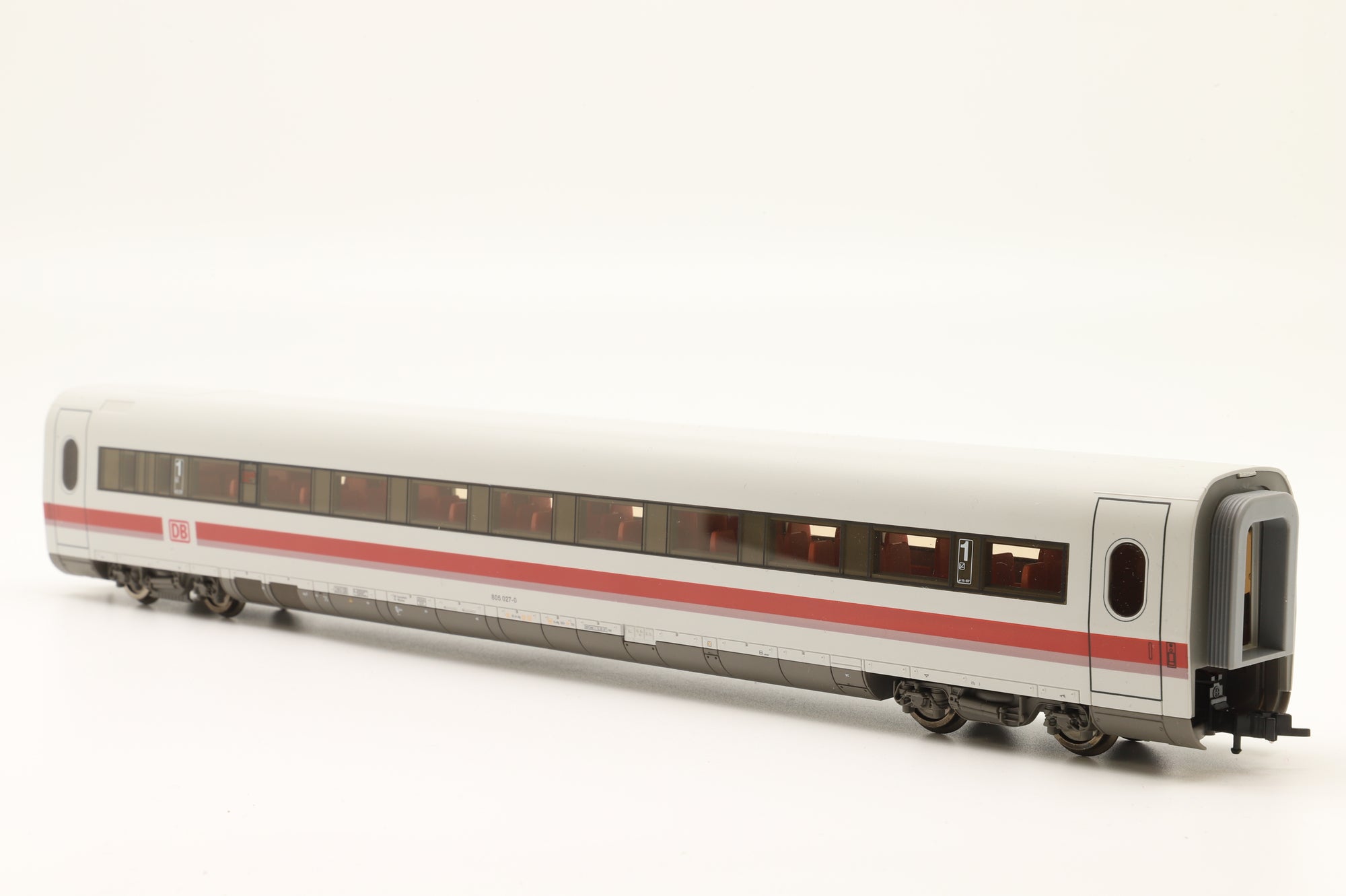 Fleischmann HO Rake Of 5 DB ICE Coaches Inc. 4441, 4454, 4443, 4445 & 4442